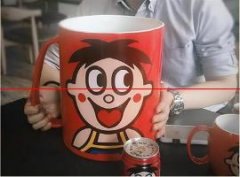 旺旺推出超大马克杯，售价2999元、容量高达8L、能装小孩