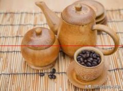 竹木茶具有多重要？用新制的竹编茶具，能保护瓷质内胎，防止烫手