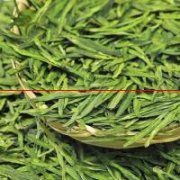 西湖龙井：素有“绿茶皇后”的美誉，如何甄别高品质的茶？