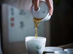 内行人的3招泡茶技巧，让你的茶汤甘醇且甜润，老茶客都在用