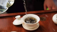 泡茶时，茶叶表面的泡沫能喝吗？