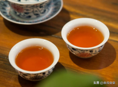 同样是茶叶，红茶和绿茶到底有啥不同？老茶客：差距很大